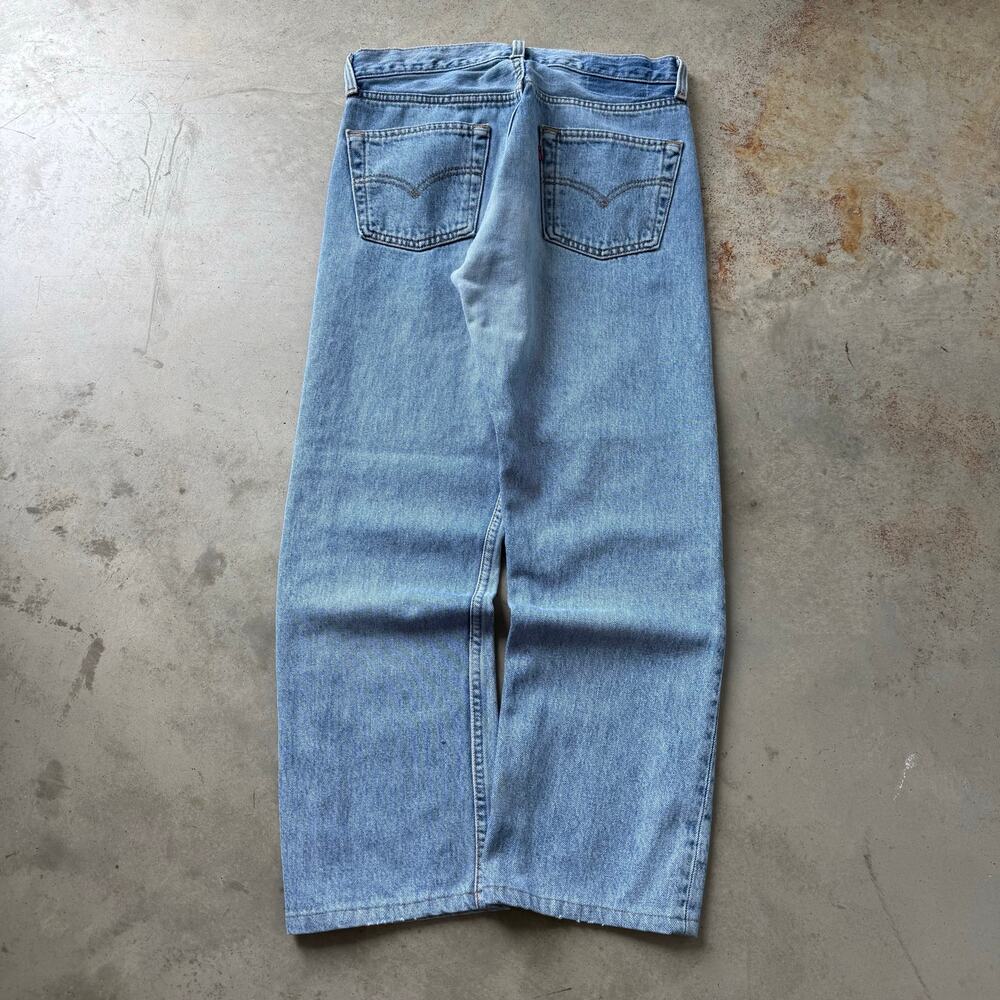 Vintage 90’s Levi’s 501 Straight Leg Retro Blue Jeans Size 29x27 Made in USA